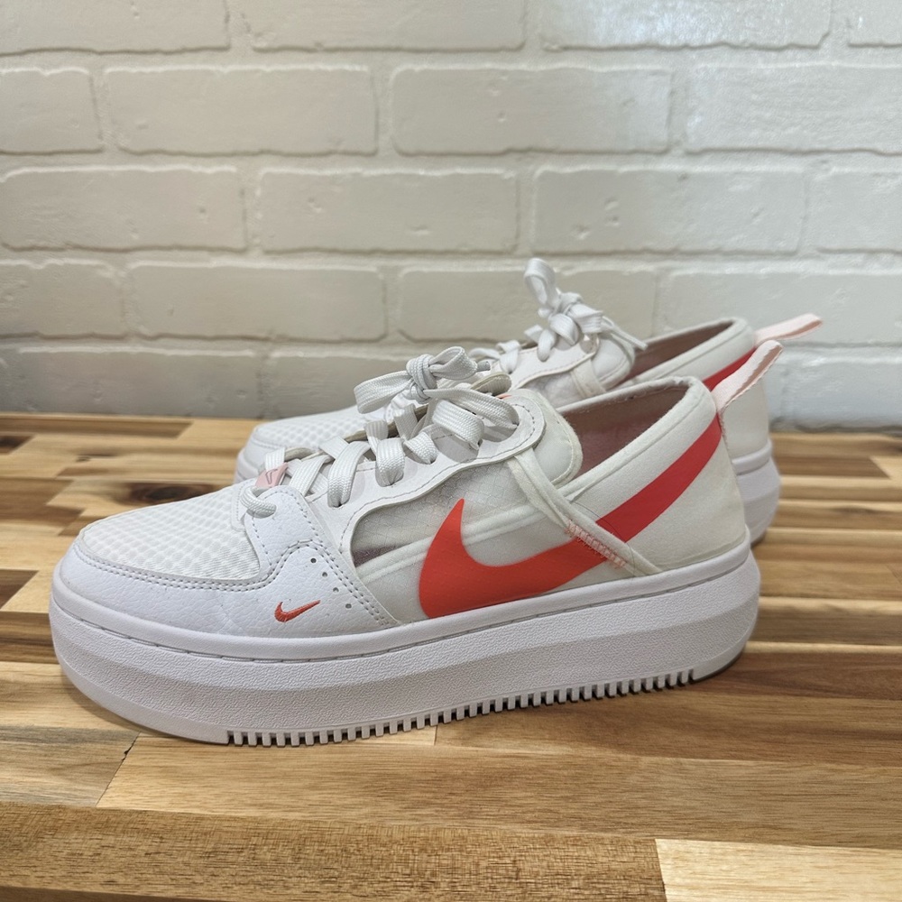 WOMEN'S NIKE COURT VISION ALTA TXT PLATFORM SNEAKERS